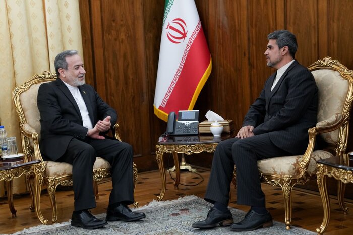 Foreign Minister Araghchi meets Iran’s new ambassador, consul generals