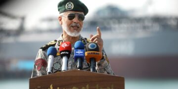 Boosting Navy’s strength key to building maritime economy of Iran: Sayyari