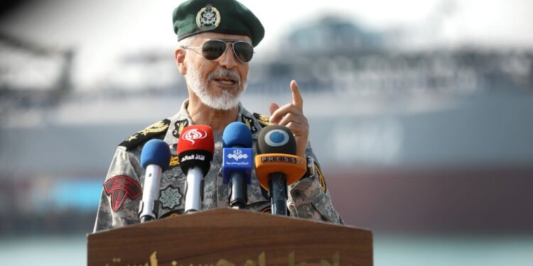 Boosting Navy’s strength key to building maritime economy of Iran: Sayyari