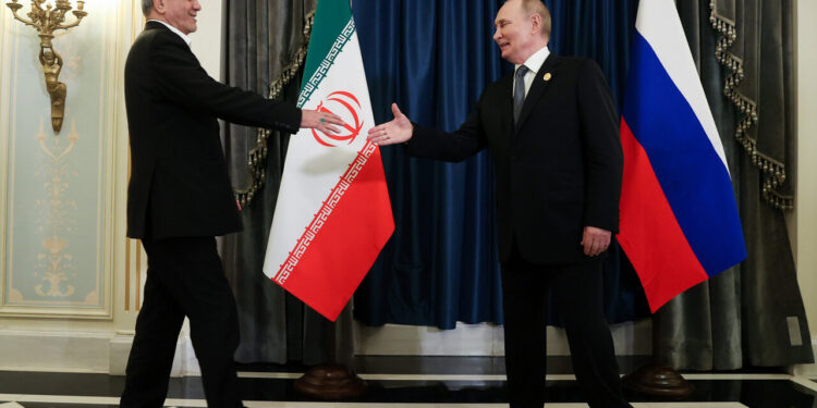 Putin and Pezeshkian to Meet in Turkmenistan