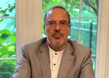 Number of Iranians Leaving the U.S. Reduced to 20