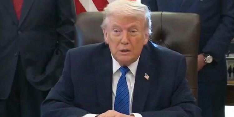 Trump Claims Talks With Iran Amid Ongoing Diplomatic Uncertainty