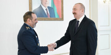Iranian Defense Minister Arrives in Baku