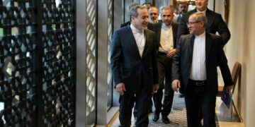 Iran Continues US Talks in a Climate of Deep Distrust
