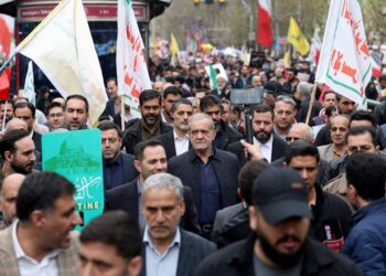 Iranian officials attend World Quds Day in Tehran