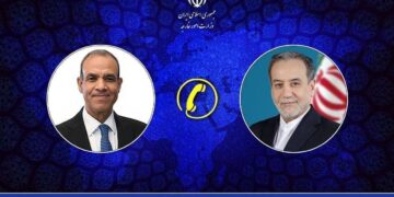 Iran, Egypt foreign ministers review regional developments
