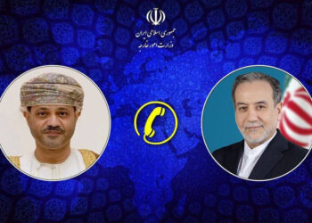 Iran, Oman foreign ministers discuss regional developments