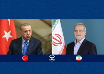 Iranian, Turkish presidents emphasize expansion of trade relations