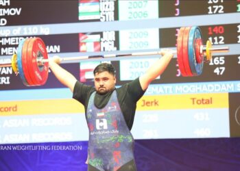 Iranian weightlifter grabs 3 gold medals at Asian Junior Championships