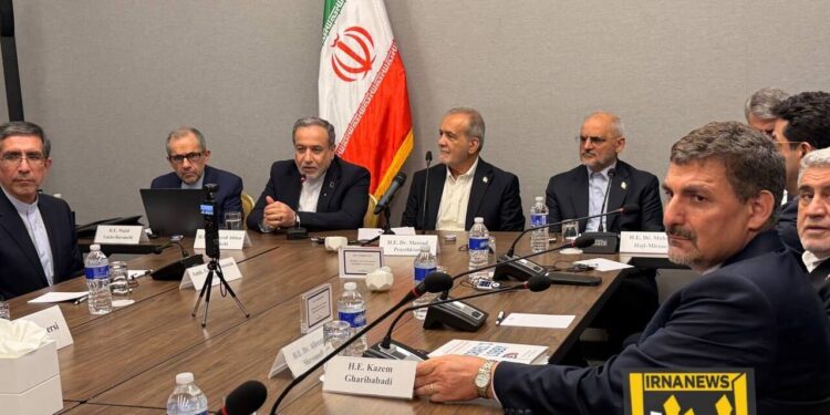 President Pezeshkian meets American elites and think thank experts